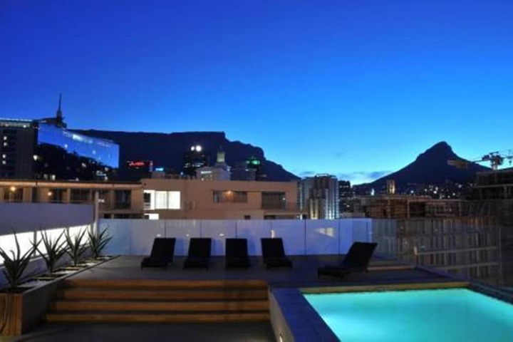 Hotel with Pool