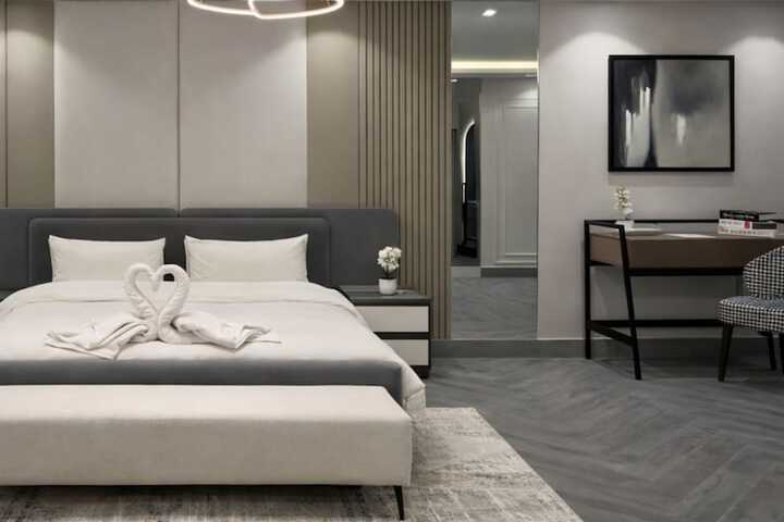 Room 8 of 41