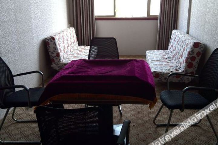 Famous Business Hotel