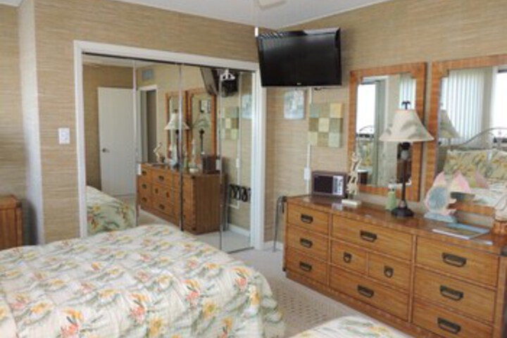 Room 30 of 36
