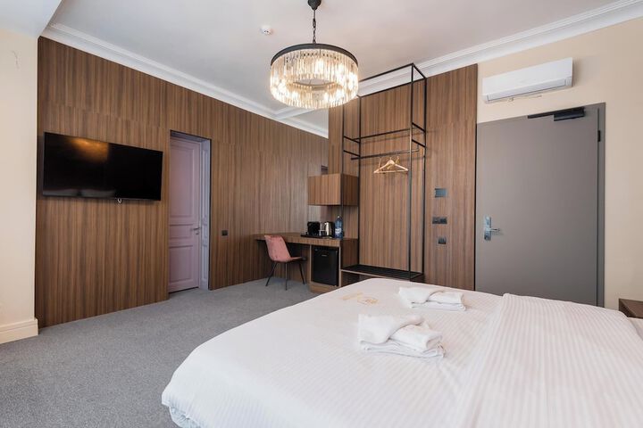 Room 113 of 208