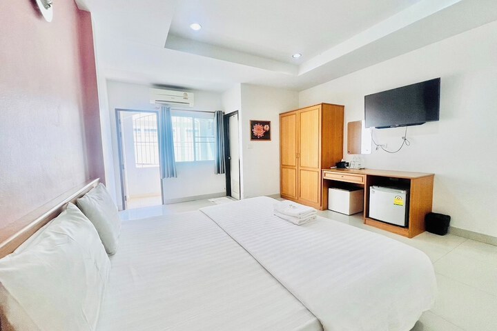 Room 3 of 29