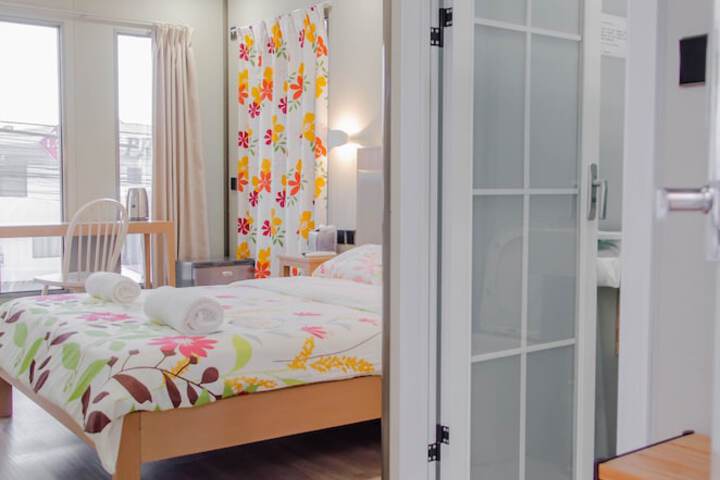 Room 4 of 13