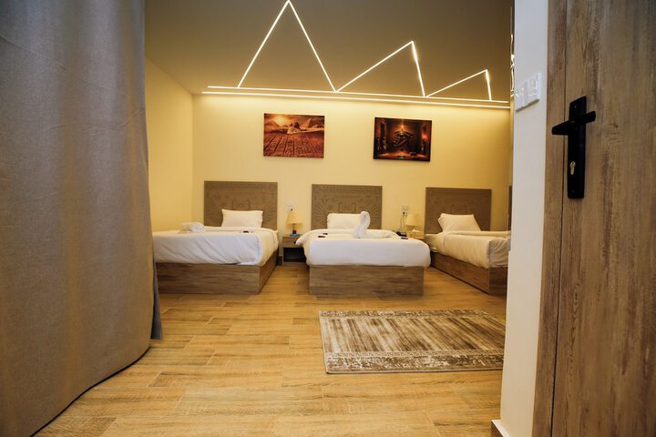 Room 80 of 177