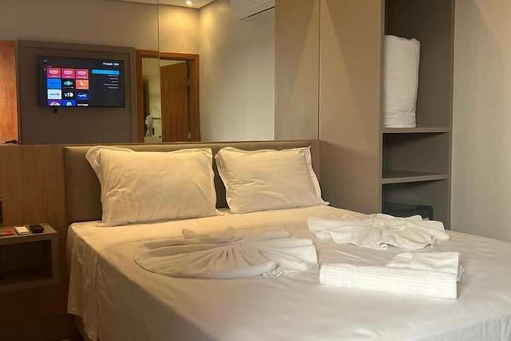 Room 13 of 102