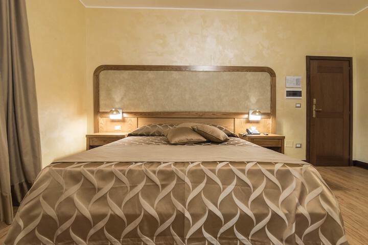 Room 14 of 63