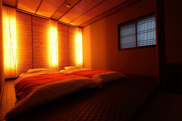 Room 20 of 165