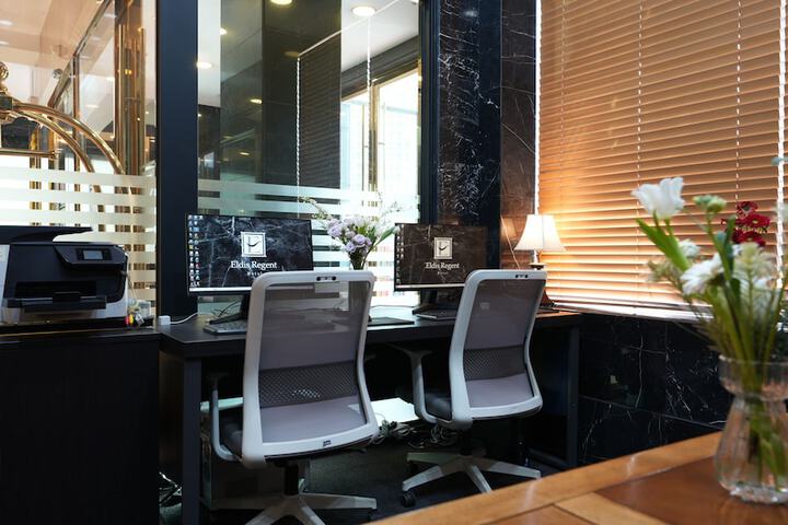 Business Center 113 of 115