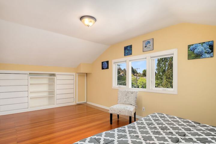 Room 5 of 40