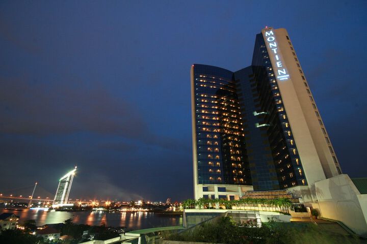 Hotel 165 of 176