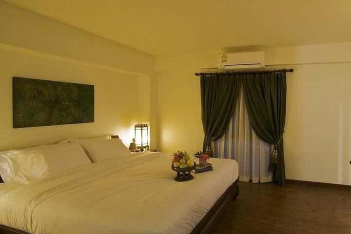 Room 2 of 14