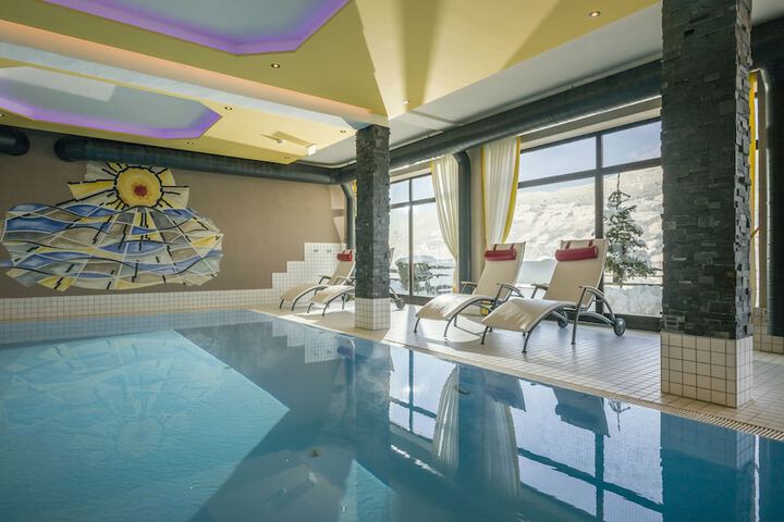 Pool 52 of 98