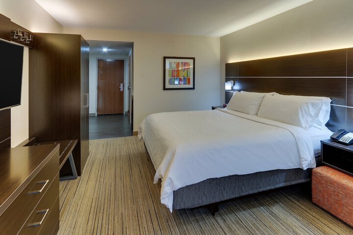 Standard | King Bed (20 of 30)