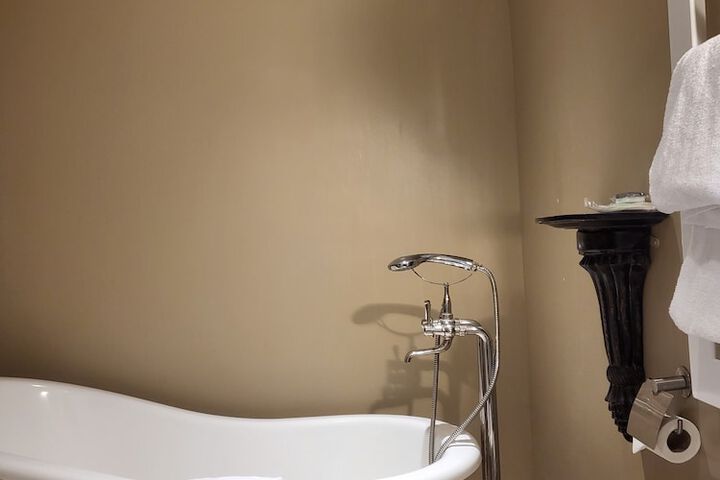 Room 33 of 55