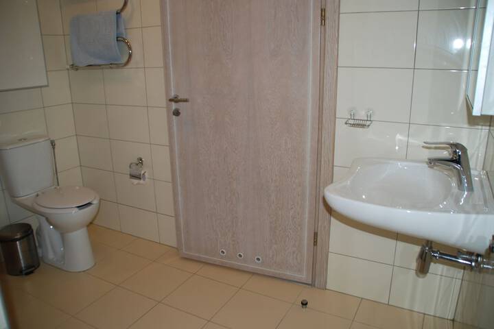 Room 25 of 47