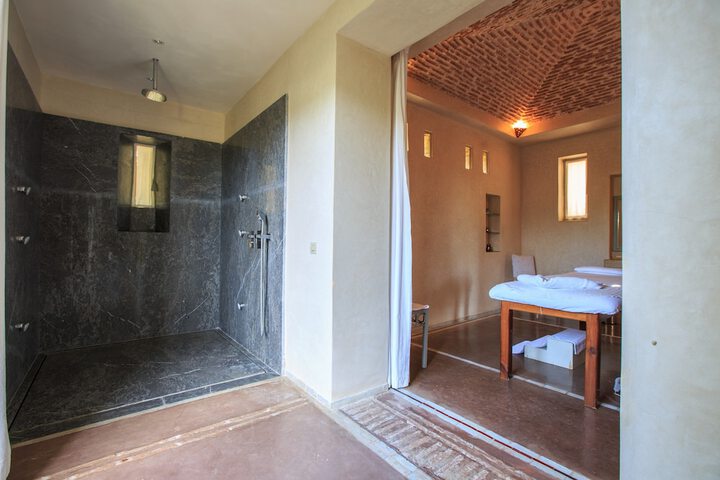 Room 44 of 69