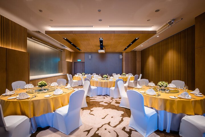Ballroom/Hall 113 of 139