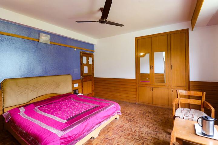 Room 3 of 26