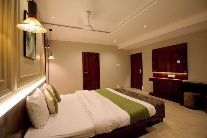 Room 21 of 45