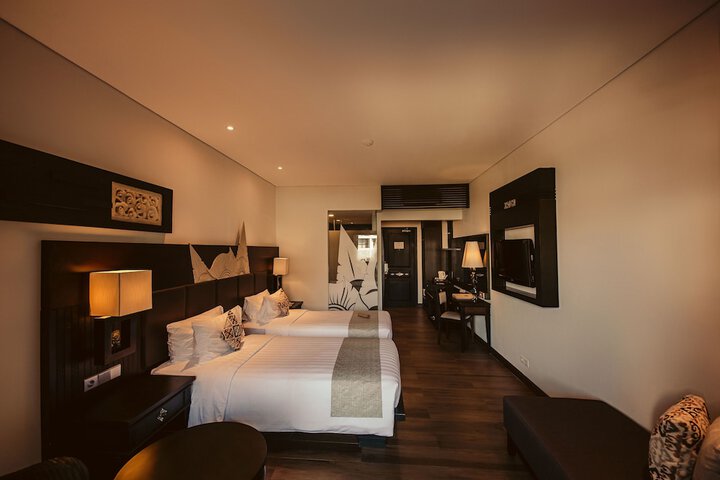 Room 9 of 76
