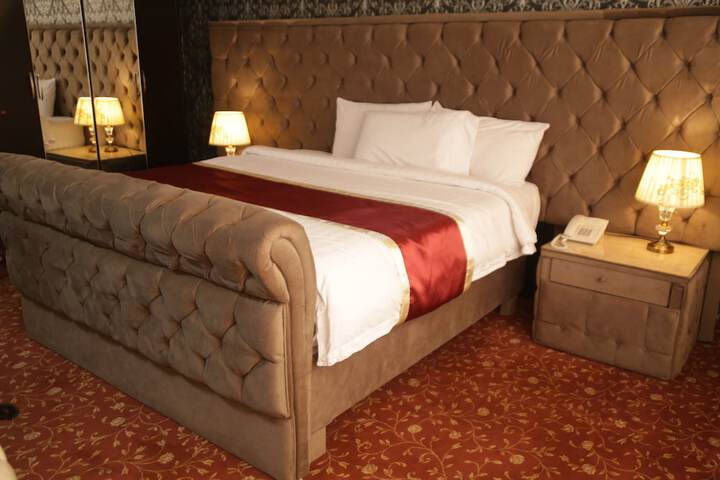 Room 9 of 23