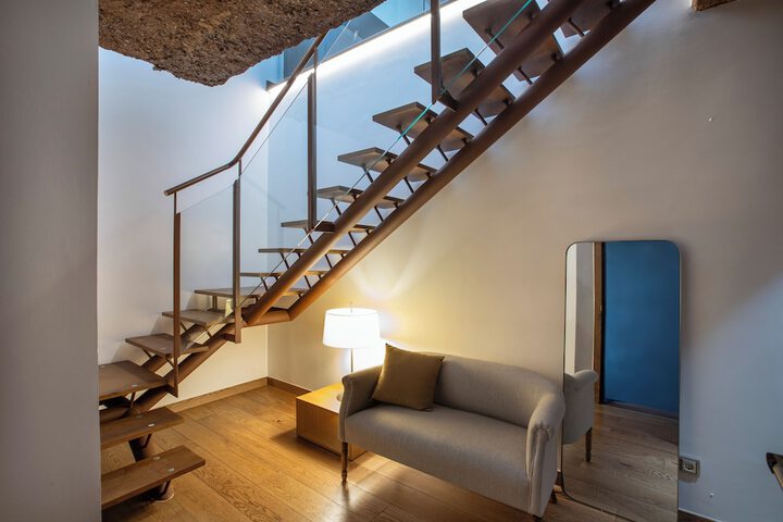 Room 5 of 20
