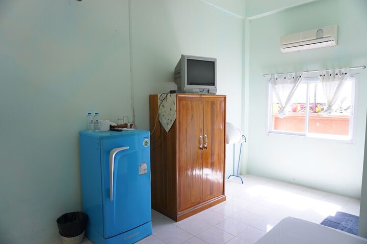 Room 12 of 30