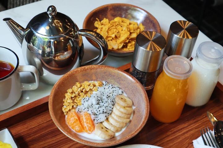 Breakfast/Coffee Service 66 of 95