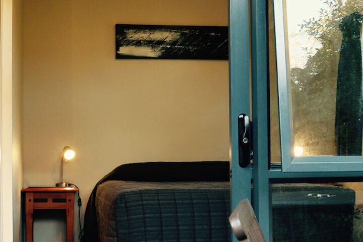 Room 7 of 77