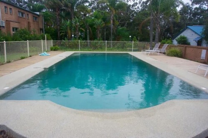 Pool 13 of 37