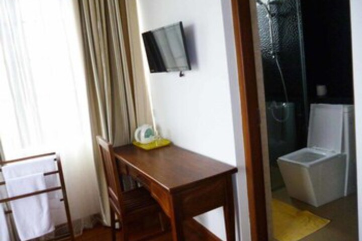 Room 2 of 21