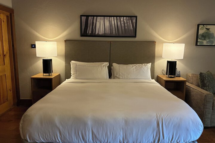 Room 6 of 86