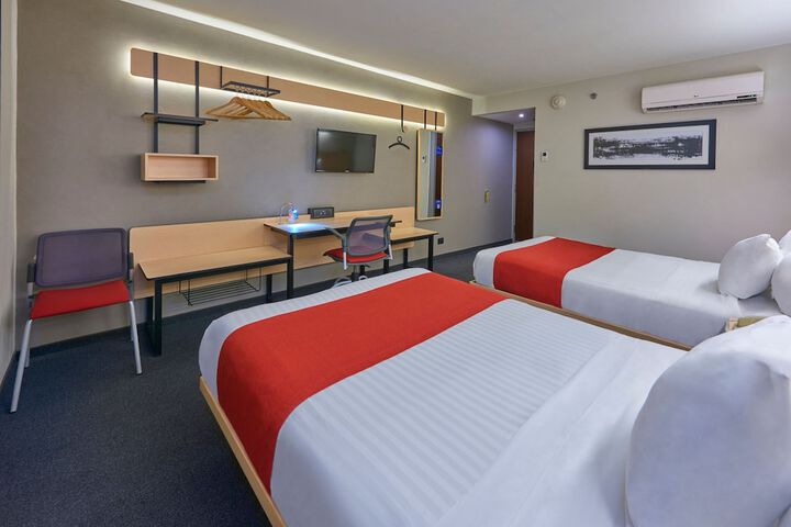 Room 12 of 51