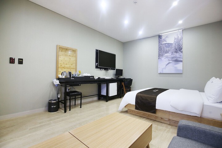 Room 5 of 39