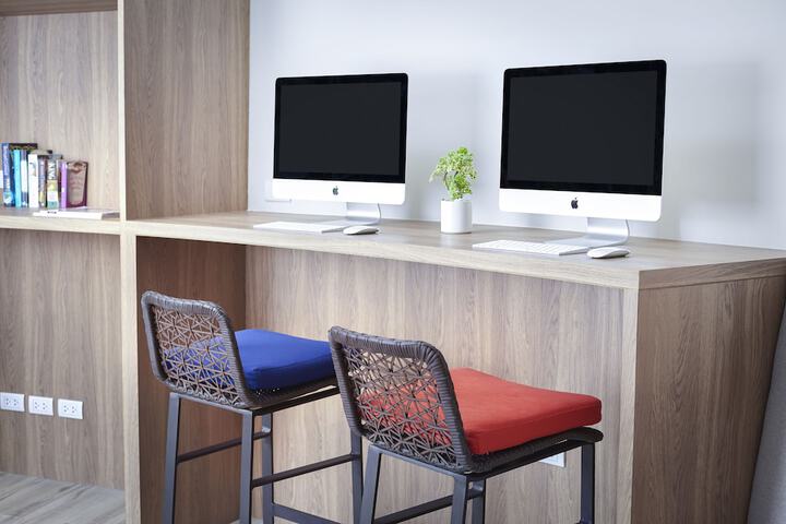 Business Center 156 of 175