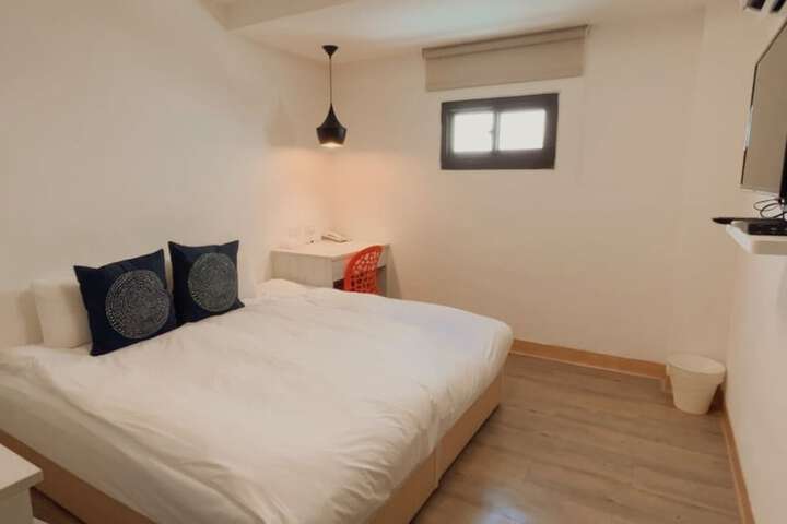 Room 34 of 55