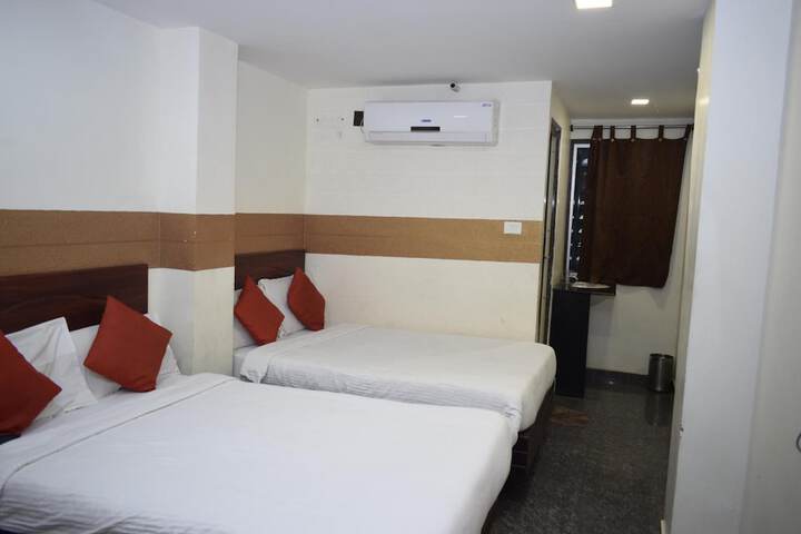 Room 33 of 54