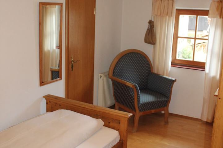 Room 6 of 46