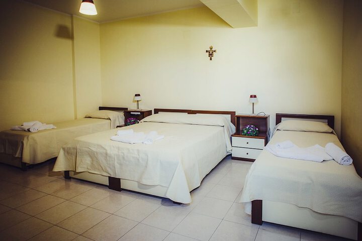 Room 5 of 36