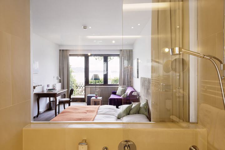 Room 40 of 108