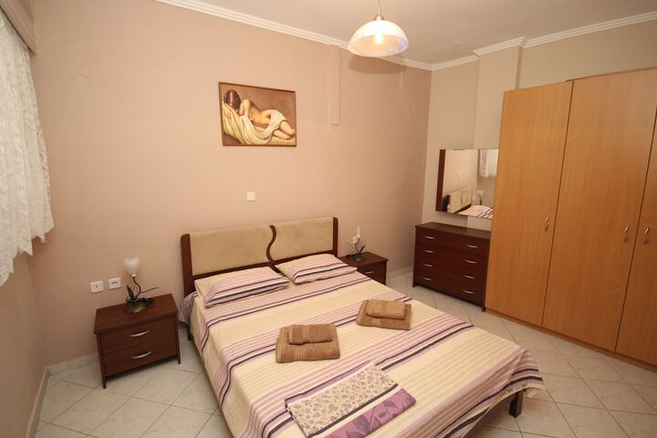 Room 16 of 35