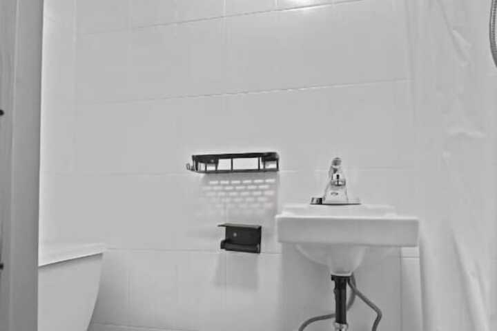 Room 26 of 35