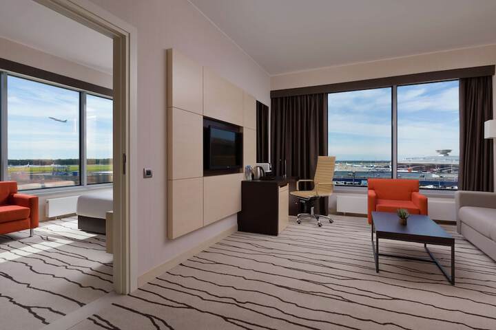 Room 51 of 117