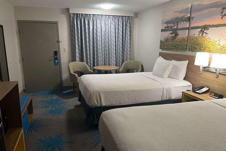 2 Double Beds (14 of 15)