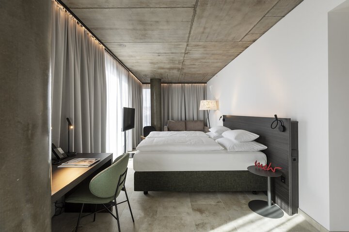Room 20 of 74