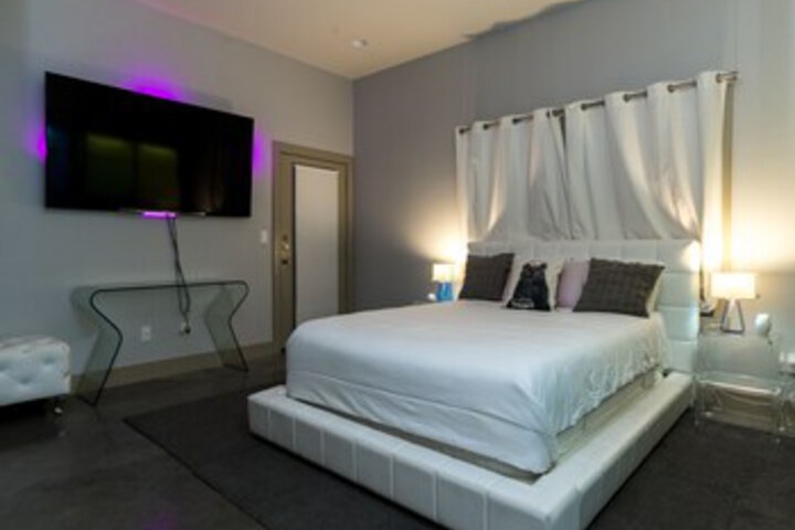Room 28 of 30