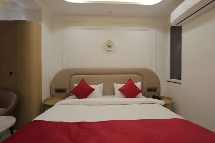 Room 17 of 83