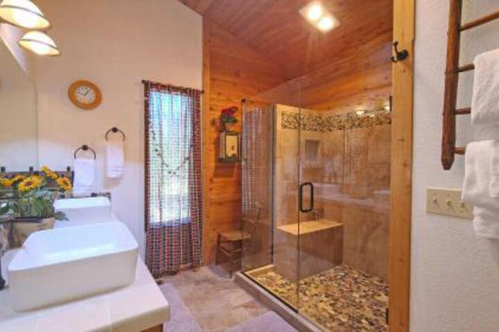 Flat Top 3 Home in Sunriver, OR