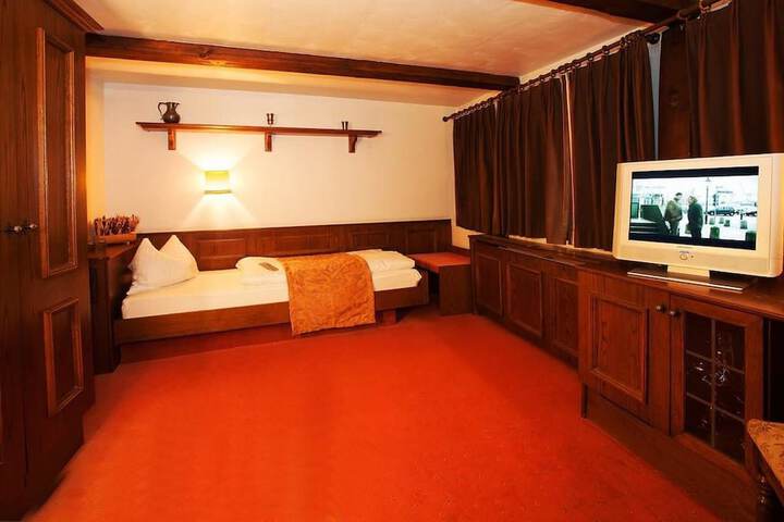 Room 7 of 52