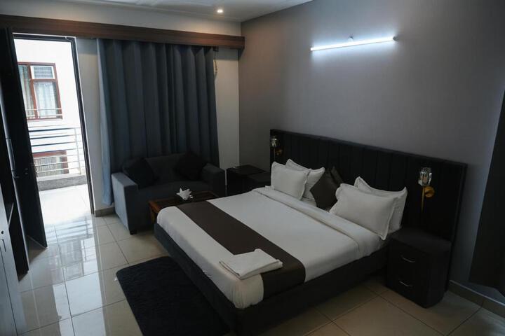 Raj Residency Hotel